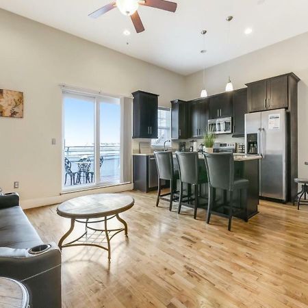 Gorgeous Condos Steps From French Quarter And Harrah'S St. Новый Орлеан Экстерьер фото
