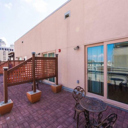 Gorgeous Condos Steps From French Quarter And Harrah'S St. Новый Орлеан Экстерьер фото
